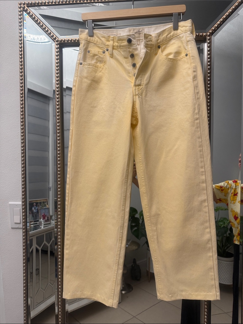 Universal Thread Soft Yellow High-Rise Wide Leg Jeans
